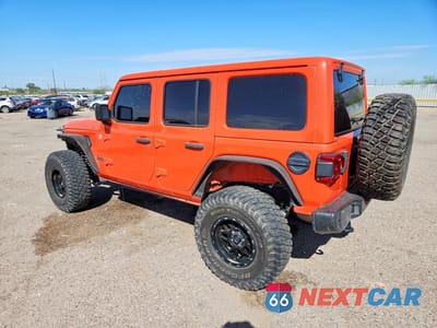 Drugie zdjęcie samochodu z przodu: 2019 JEEP WRANGLER UNLIMITED SAHARA VIN:1C4HJXEG6KW575511 - miniatura