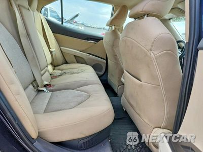 Zdjęcie 10 z 12 samochodu: 2021 TOYOTA CAMRY LE VIN:4T1C31AK1MU026904 - miniatura