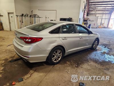 Trzecie zdjęcie samochodu z tyłu: 2015 HYUNDAI SONATA SE VIN:5NPE24AFXFH196034 - miniatura