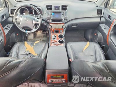 Zdjęcie 8 z 12 samochodu: 2013 TOYOTA HIGHLANDER LIMITED VIN:5TDDK3EH5DS214268 - miniatura
