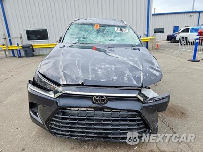 Piąte zdjęcie samochodu w środku: 2026 TOYOTA GRAND HIGHLANDER XLE VIN:5TDAAAB5XTS146780 - miniatura