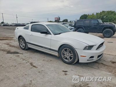 Czwarte zdjęcie samochodu z boku: 2014 FORD MUSTANG VIN:1ZVBP8AM6E5204605 - miniatura