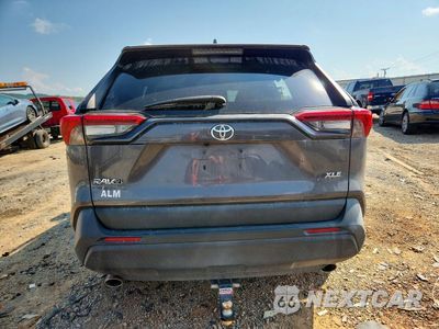 Zdjęcie 6 z 14 samochodu: 2021 TOYOTA RAV4 XLE VIN:2T3W1RFV6MC152205 - miniatura