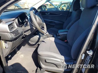 Zdjęcie 7 z 13 samochodu: 2017 KIA SORENTO L VIN:5XYPG4A39HG261076 - miniatura