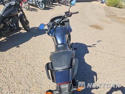 Zdjęcie 6 z 9 samochodu: 2015 HONDA CTX700 D VIN:JH2RC6948FK100391 - miniatura