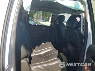 Zdjęcie 10 z 12 samochodu: 2013 CHEVROLET SUBURBAN K1500 LT VIN:1GNSKJE70DR267422 - miniatura