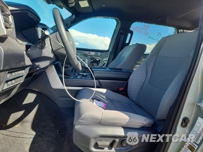 Zdjęcie 7 z 12 samochodu: 2025 TOYOTA TUNDRA SR5 VIN:5TFLA5DB8SX275709 - miniatura