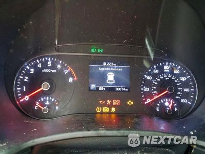 Zdjęcie 9 z 13 samochodu: 2021 KIA SOUL LX VIN:KNDJ23AU8M7736487 - miniatura