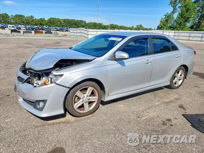 2014 TOYOTA CAMRY SE 4T1BF1FK4EU807252 - główne zdjęcie licytacji z USA - miniatura