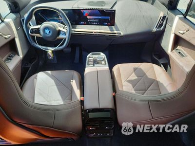 Zdjęcie 8 z 13 samochodu: 2024 BMW IX XDRIVE50 VIN:WB523CF07RCN71467 - miniatura
