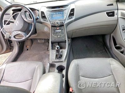 Zdjęcie 8 z 12 samochodu: 2014 HYUNDAI ELANTRA LIMITED VIN:KMHDH4AE2EU106294 - miniatura
