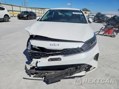 Piąte zdjęcie samochodu w środku: 2024 KIA FORTE LXS VIN:3KPF24AD5RE766694 - miniatura