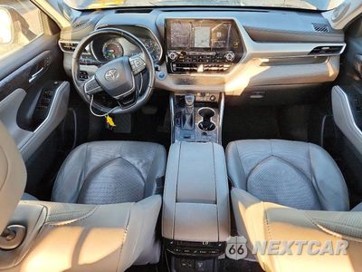 Zdjęcie 8 z 14 samochodu: 2020 TOYOTA HIGHLANDER HYBRID PLATINUM VIN:5TDEBRCH2LS000962 - miniatura