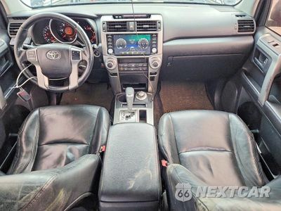 Zdjęcie 8 z 13 samochodu: 2010 TOYOTA 4RUNNER LIMITED VIN:JTEBU5JR2A5022380 - miniatura