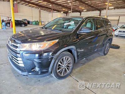 2019 TOYOTA HIGHLANDER XLE 5TDKZRFH3KS572857 - główne zdjęcie licytacji z USA - miniatura