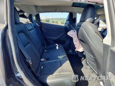 Zdjęcie 10 z 12 samochodu: 2024 TESLA MODEL Y VIN:7SAYGDEE5RA238841 - miniatura