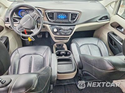 Zdjęcie 8 z 13 samochodu: 2020 CHRYSLER VOYAGER LXI VIN:2C4RC1DG3LR144437 - miniatura