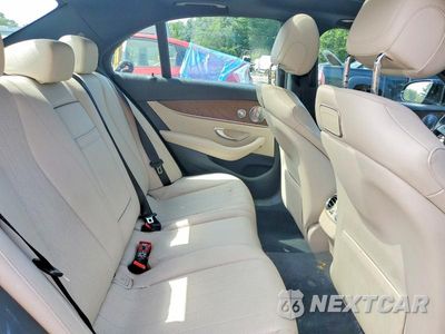 Zdjęcie 10 z 12 samochodu: 2018 MERCEDES-BENZ E 300 4MATIC VIN:WDDZF4KB5JA449865 - miniatura