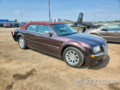 Czwarte zdjęcie samochodu z boku: 2005 CHRYSLER 300C VIN:2C3AA63H65H529028 - miniatura