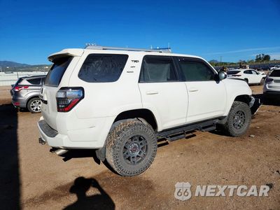 Trzecie zdjęcie samochodu z tyłu: 2018 TOYOTA 4RUNNER SR5 VIN:JTEBU5JR7J5517139 - miniatura
