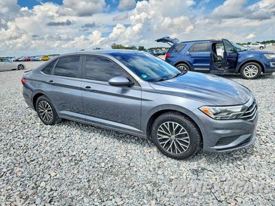 Czwarte zdjęcie samochodu z boku: 2019 VOLKSWAGEN JETTA S VIN:3VWC57BU8KM213945 - miniatura