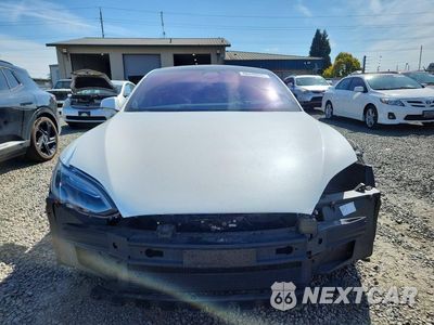 Piąte zdjęcie samochodu w środku: 2017 TESLA MODEL S 85D VIN:5YJSA1E18HF209240 - miniatura