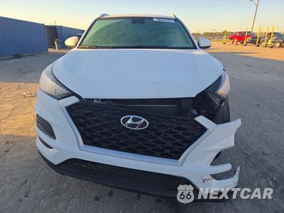 Piąte zdjęcie samochodu w środku: 2020 HYUNDAI TUCSON VALUE VIN:KM8J3CA42LU114525 - miniatura