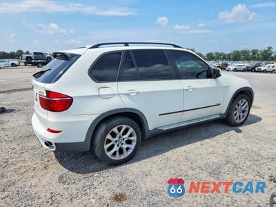 Trzecie zdjęcie samochodu z tyłu: 2011 BMW X5 XDRIVE35I VIN:5UXZV4C56BL414519 - miniatura