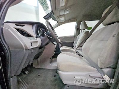 Zdjęcie 7 z 14 samochodu: 2020 TOYOTA SIENNA L VIN:5TDZZ3DC0LS085572 - miniatura