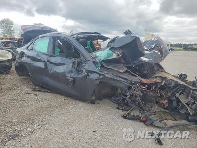 Czwarte zdjęcie samochodu z boku: 2023 AUDI A3 PREMIUM VIN:WAUAUDGY0PA102640 - miniatura