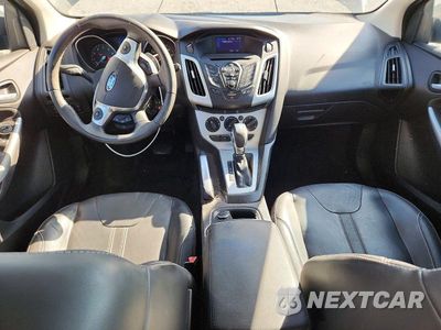 Zdjęcie 8 z 12 samochodu: 2013 FORD FOCUS SE VIN:1FADP3K22DL161733 - miniatura