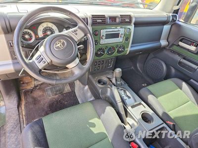 Zdjęcie 8 z 13 samochodu: 2011 TOYOTA FJ CRUISER BASE VIN:JTEBU4BF6BK109295 - miniatura