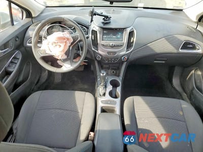 Zdjęcie 8 z 12 samochodu: 2017 CHEVROLET CRUZE LT VIN:1G1BE5SM2H7120787 - miniatura