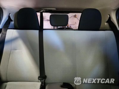 Zdjęcie 10 z 13 samochodu: 2018 TOYOTA PRIUS C ONE VIN:JTDKDTB34J1604443 - miniatura