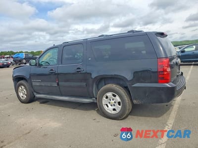 Drugie zdjęcie samochodu z przodu: 2013 CHEVROLET SUBURBAN K1500 LT VIN:1GNSKJE77DR231193 - miniatura