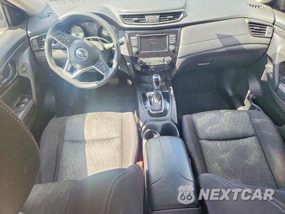 Zdjęcie 8 z 13 samochodu: 2019 NISSAN ROGUE S VIN:JN8AT2MV5KW387260 - miniatura