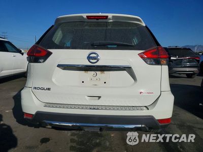 Zdjęcie 6 z 13 samochodu: 2017 NISSAN ROGUE S VIN:5N1AT2MT5HC796228 - miniatura