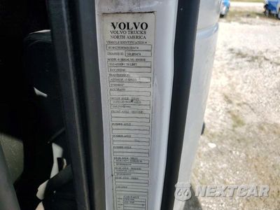 Zdjęcie 13 z 14 samochodu: 2021 VOLVO VNL SEMI TRUCK VIN:4V4NC9EH3MN283474 - miniatura