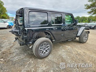 Trzecie zdjęcie samochodu z tyłu: 2026 JEEP WRANGLER SAHARA VIN:1C4PJXEGXTW299539 - miniatura