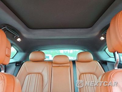 Zdjęcie 10 z 13 samochodu: 2018 MASERATI LEVANTE VIN:ZN661XUA1JX274222 - miniatura