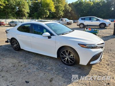 Czwarte zdjęcie samochodu z boku: 2021 TOYOTA CAMRY SE VIN:4T1T11AK8MU443314 - miniatura
