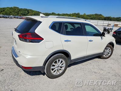 Trzecie zdjęcie samochodu z tyłu: 2018 NISSAN ROGUE S VIN:5N1AT2MT9JC708304 - miniatura