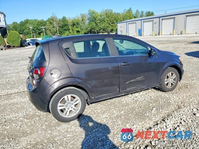 Trzecie zdjęcie samochodu z tyłu: 2015 CHEVROLET SONIC LT VIN:1G1JC6SG0F4125051 - miniatura