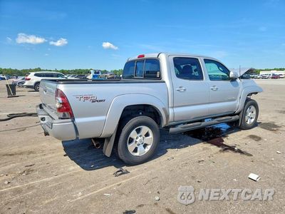 Trzecie zdjęcie samochodu z tyłu: 2013 TOYOTA TACOMA DOUBLE CAB PRERUNNER VIN:3TMJU4GN8DM156050 - miniatura