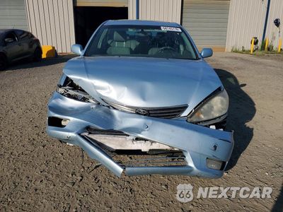 Piąte zdjęcie samochodu w środku: 2005 TOYOTA CAMRY XLE V6 VIN:4T1BF30K65U596544 - miniatura