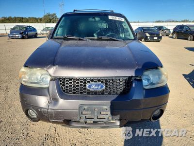 Piąte zdjęcie samochodu w środku: 2005 FORD ESCAPE LIMITED VIN:1FMYU04195KB17433 - miniatura