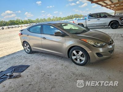 Czwarte zdjęcie samochodu z boku: 2013 HYUNDAI ELANTRA GLS VIN:5NPDH4AE5DH353273 - miniatura