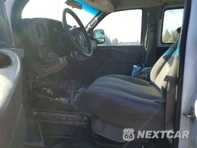 Zdjęcie 7 z 13 samochodu: 2008 GMC SAVANA G2500 VIN:1GTGG25CX81182661 - miniatura