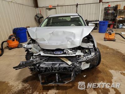 Piąte zdjęcie samochodu w środku: 2014 FORD FOCUS SE VIN:1FADP3K22EL437376 - miniatura
