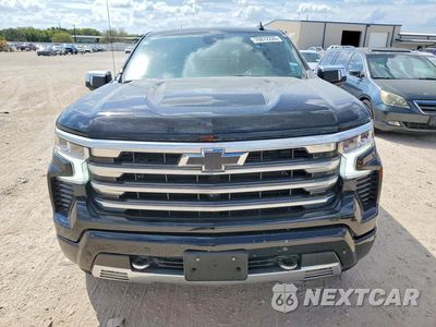 Piąte zdjęcie samochodu w środku: 2025 CHEVROLET SILVERADO K1500 HIGH COUNTRY VIN:2GCUKJED0S1109448 - miniatura